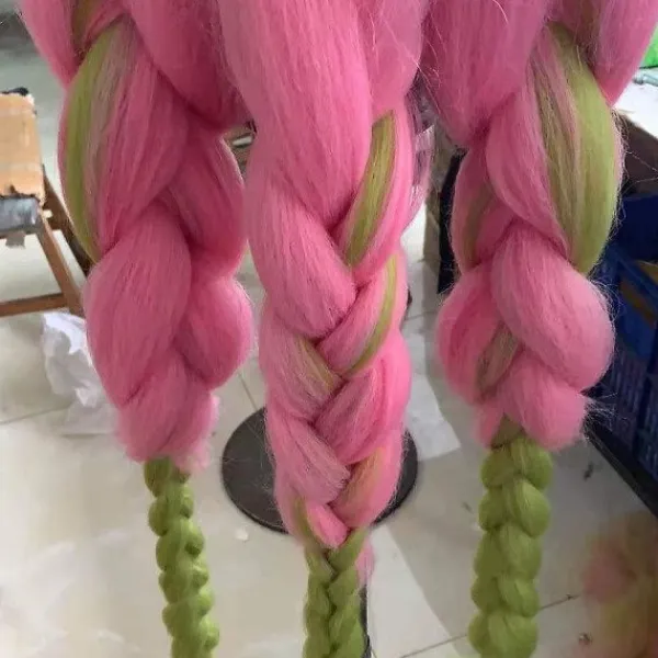 Anime rosa och grön peruk för Mitsuri Cosplay flätad hårperuk med flätor Halloween fest peruk + mössa,wz-2055 (FMY)> Peruker